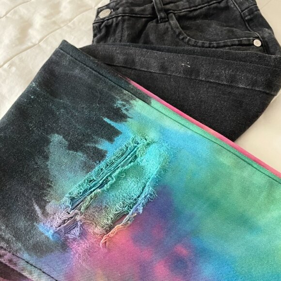 ✨ Split Spectrum Free Speech Jeanies – Size 30 ✨ - Picture 12 of 14